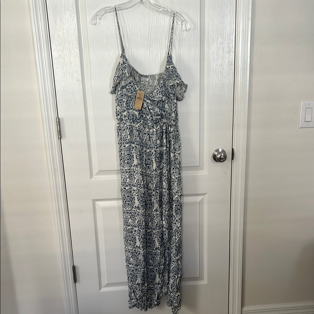 American Eagle Outfitters Blue and White Floral Maxi Dress
